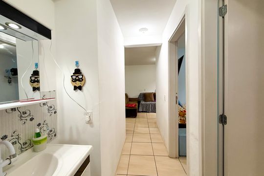Banheiro de apartamento à venda com 1 quarto, 43m² em Parque Nações Unidas, São Paulo