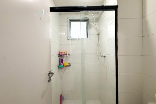 Banheiro de apartamento à venda com 1 quarto, 43m² em Parque Nações Unidas, São Paulo