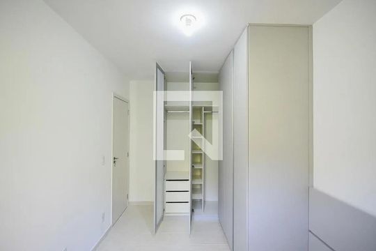 Quarto de apartamento para alugar com 1 quarto, 40m² em Jardim Ampliacao, São Paulo