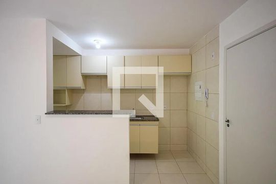 Cozinha de apartamento para alugar com 1 quarto, 40m² em Jardim Ampliacao, São Paulo