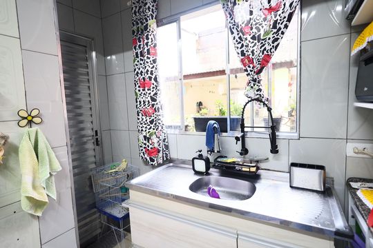 Cozinha de casa para alugar com 2 quartos, 70m² em Cidade das Flores, Osasco