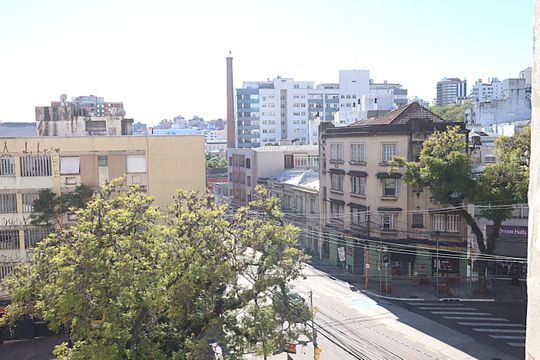 Vista da Sala de apartamento para alugar com 3 quartos, 73m² em Floresta, Porto Alegre