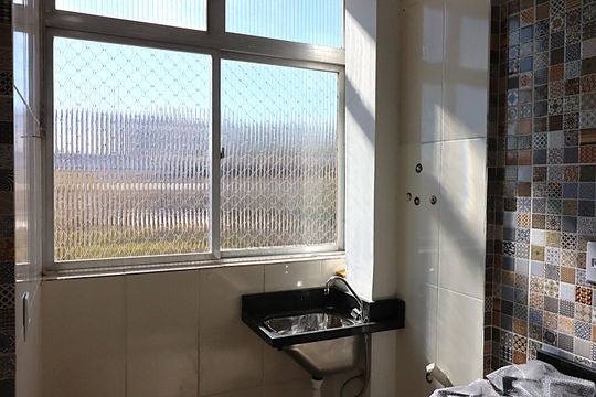 Cozinha e Área de Serviço de apartamento para alugar com 3 quartos, 73m² em Floresta, Porto Alegre