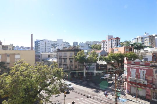 Vista do Quarto 3  de apartamento para alugar com 3 quartos, 73m² em Floresta, Porto Alegre