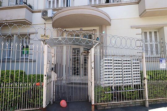 Placa de apartamento à venda com 3 quartos, 73m² em Floresta, Porto Alegre