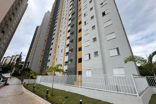 Fachada de apartamento para alugar com 1 quarto, 54m² em Jardim Maria Helena, Barueri