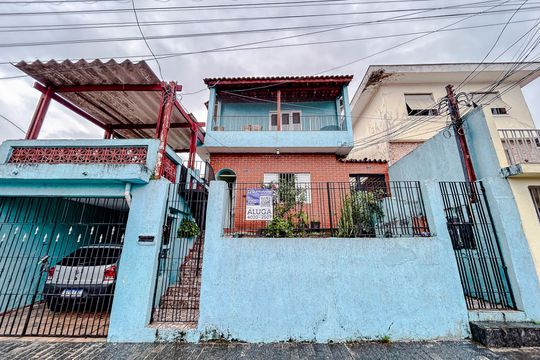 Fachada com Plaquinha de casa para alugar com 2 quartos, 75m² em Vila Matilde, São Paulo