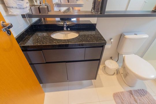 Banheiro da Suíte de apartamento para alugar com 1 quarto, 29m² em Rebouças, Curitiba