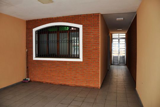Garagem de casa para alugar com 2 quartos, 200m² em Jaguará, São Paulo