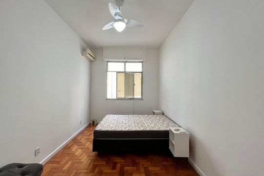 Quarto  de apartamento à venda com 1 quarto, 39m² em Copacabana, Rio de Janeiro