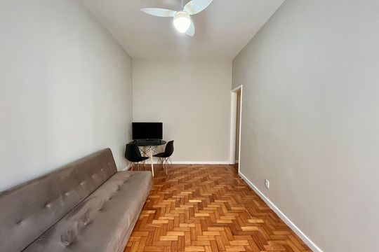 Sala  de apartamento à venda com 1 quarto, 39m² em Copacabana, Rio de Janeiro