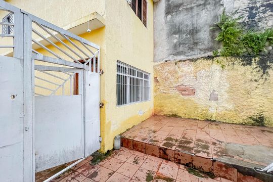 Garagem de casa para alugar com 2 quartos, 60m² em Vila Francos, São Paulo