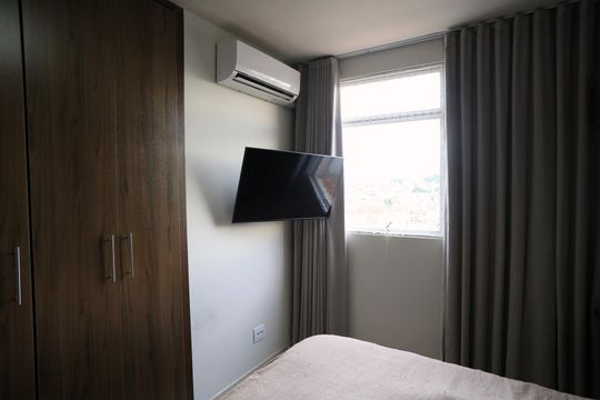 Quarto de apartamento à venda com 2 quartos, 60m² em Sagrada Família, Belo Horizonte