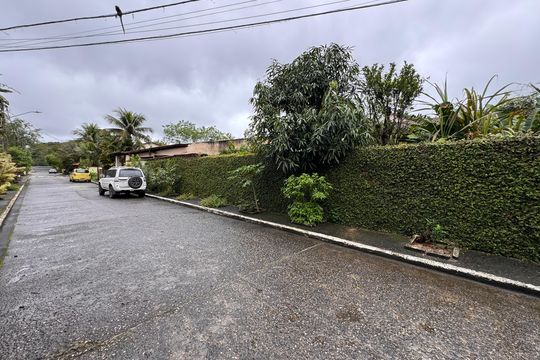 Fachada de apartamento à venda com 3 quartos, 326m² em Vargem Grande, Rio de Janeiro