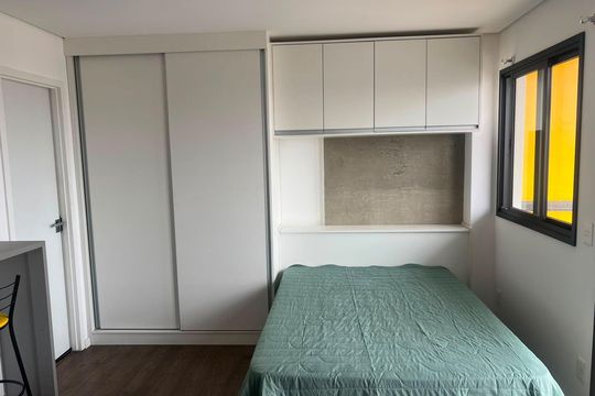 Sala/Quarto de kitnet/studio para alugar com 1 quarto, 33m² em Santana, São Paulo