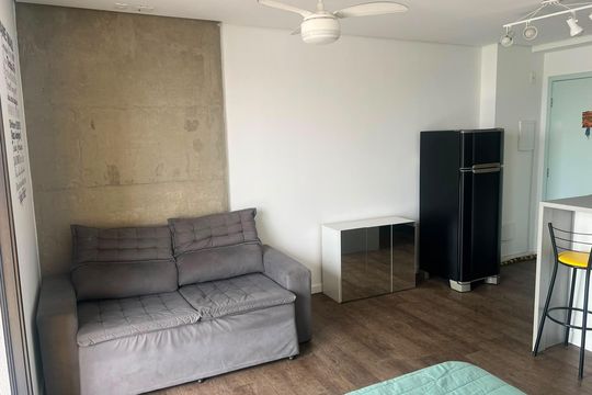 Sala/Quarto de kitnet/studio para alugar com 1 quarto, 33m² em Santana, São Paulo