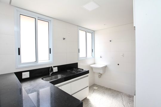 Cozinha e Área de Serviço de apartamento para alugar com 2 quartos, 60m² em Cabral, Contagem