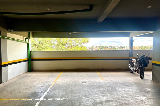 Garagem de apartamento para alugar com 2 quartos, 60m² em Cabral, Contagem