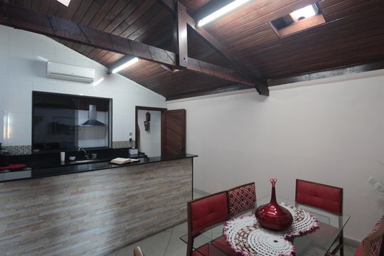Copa de casa para alugar com 3 quartos, 230m² em Primeiro de Maio, Belo Horizonte