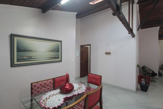 Copa de casa para alugar com 3 quartos, 230m² em Primeiro de Maio, Belo Horizonte