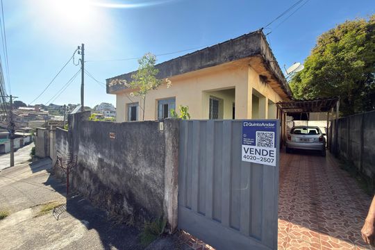 Fachada de casa à venda com 3 quartos, 340m² em Nossa Senhora de Fatima, Contagem