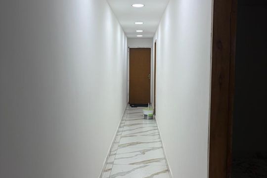 Corredor de kitnet/studio para alugar com 1 quarto, 26m² em Santo Amaro, São Paulo
