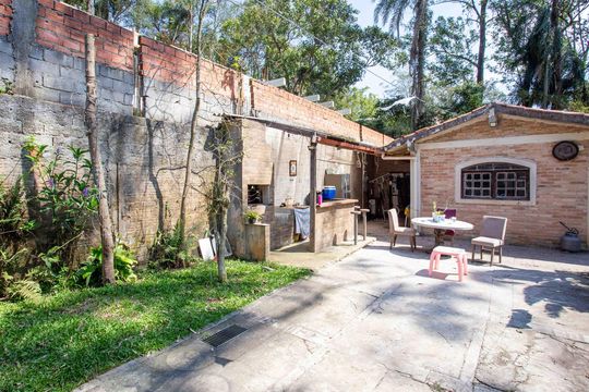 Garagem de casa para alugar com 3 quartos, 250m² em Sete Praias, Diadema