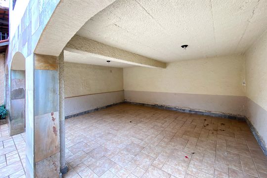 Garagem de casa para alugar com 4 quartos, 350m² em Anchieta, Belo Horizonte