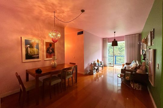 Apartamento para alugar com 2 quartos, 70m² em Humaitá, Rio de Janeiro