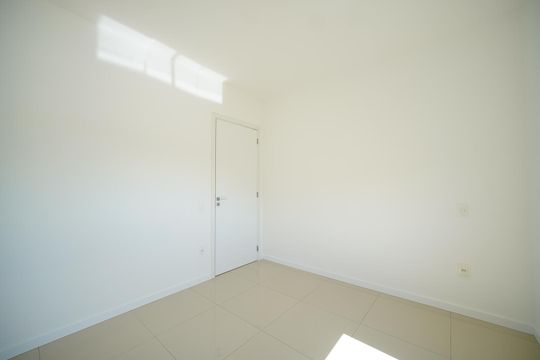 Demi-Suíte 1 de casa para alugar com 3 quartos, 135m² em Campeche Central, Florianópolis