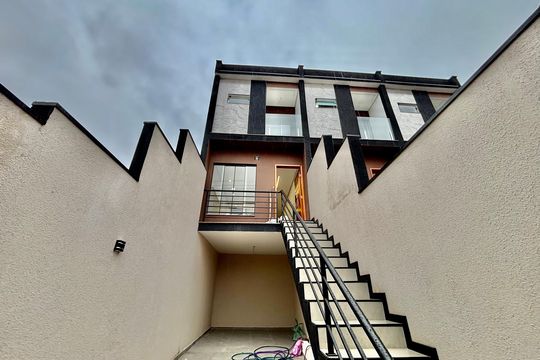 Fachada de casa à venda com 3 quartos, 135m² em Vila Sao Francisco (zona Leste), São Paulo