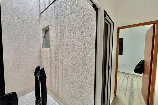 Corredor de casa à venda com 3 quartos, 135m² em Vila Sao Francisco (zona Leste), São Paulo