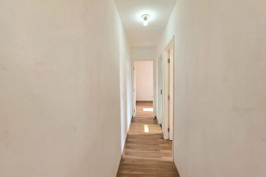 Corredor de apartamento para alugar com 2 quartos, 48m² em Jardim Utinga, Santo André