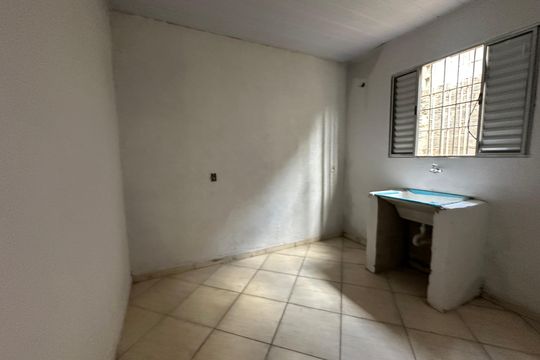 Área de Serviço de casa para alugar com 1 quarto, 107m² em Jardim Belval, Barueri