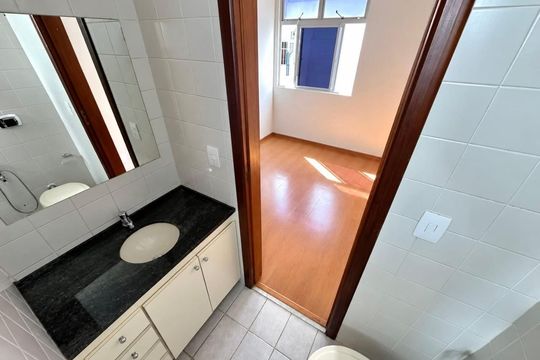 Suíte - Banheiro  de apartamento à venda com 3 quartos, 60m² em Alto Caiçaras, Belo Horizonte