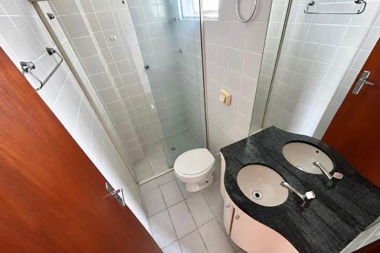Suíte - Banheiro  de apartamento à venda com 3 quartos, 60m² em Alto Caiçaras, Belo Horizonte