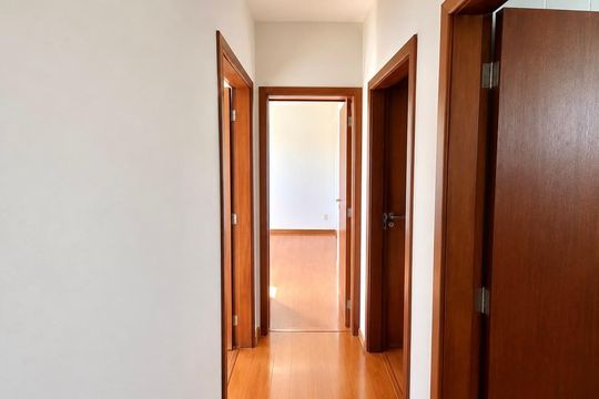 Corredor  de apartamento à venda com 3 quartos, 60m² em Alto Caiçaras, Belo Horizonte