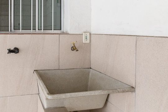 Área de Serviço de casa para alugar com 1 quarto, 42m² em Jardim Sao Domingos, Guarulhos