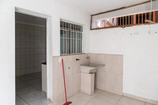 Área de Serviço de casa para alugar com 1 quarto, 42m² em Jardim Sao Domingos, Guarulhos