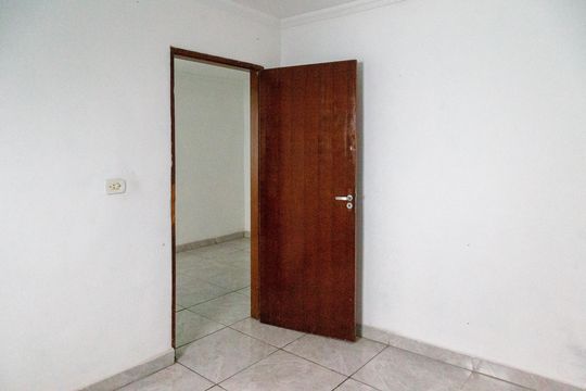 Quarto de casa para alugar com 1 quarto, 42m² em Jardim Sao Domingos, Guarulhos
