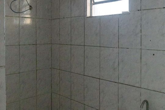 Banheiro de casa para alugar com 1 quarto, 42m² em Jardim Sao Domingos, Guarulhos
