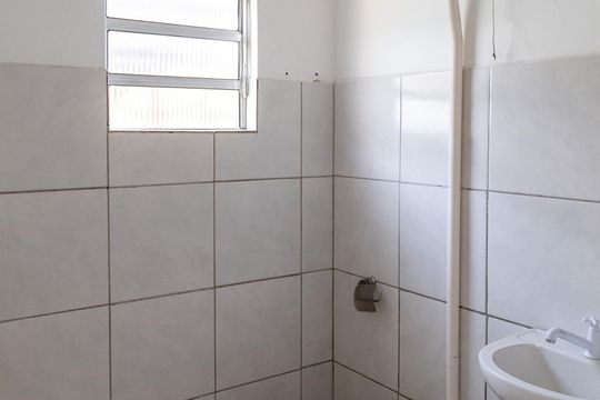 Banheiro de casa para alugar com 1 quarto, 42m² em Jardim Sao Domingos, Guarulhos