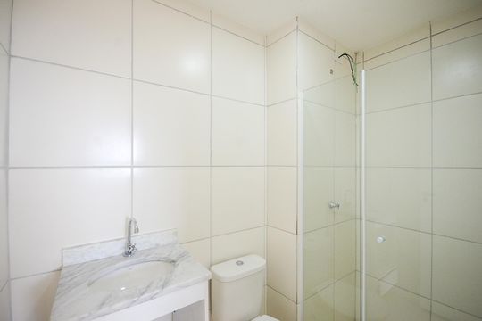 Banheiro de apartamento para alugar com 2 quartos, 38m² em Jardim Bandeirantes, São Paulo