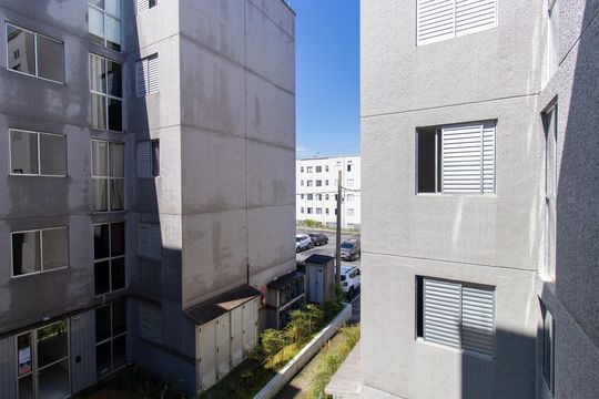 Vista do Quarto 1 de apartamento para alugar com 2 quartos, 43m² em Roselândia, Cotia