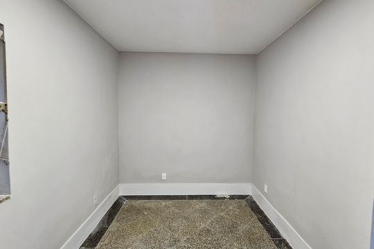 Quarto de apartamento para alugar com 1 quarto, 30m² em Dom Rodrigo, Nova Iguaçu