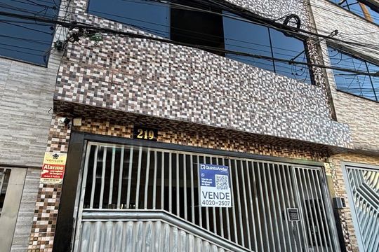 Fachada  de casa à venda com 8 quartos, 300m² em Jardim Laura, São Bernardo do Campo