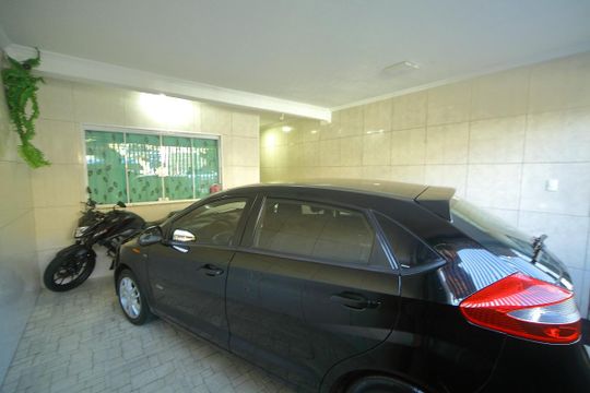 Garagem  de casa à venda com 8 quartos, 300m² em Jardim Laura, São Bernardo do Campo