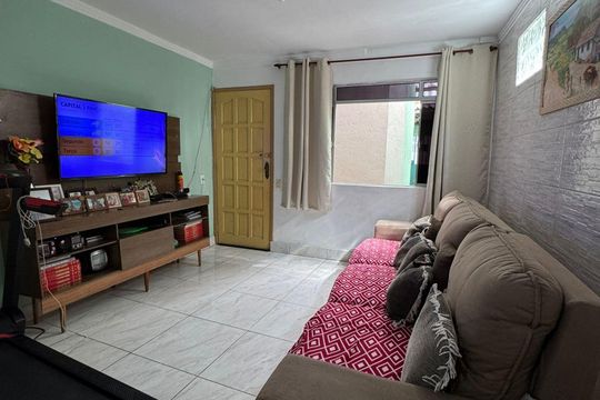 Casa à venda com 2 quartos, 209m² em Fazenda da Juta, São Paulo
