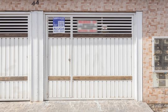 Placa QuintoAndar de casa para alugar com 2 quartos, 60m² em Grajaú, São Paulo