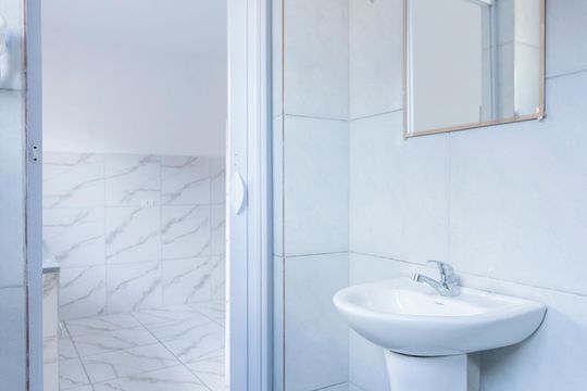 Banheiro de casa para alugar com 2 quartos, 60m² em Grajaú, São Paulo